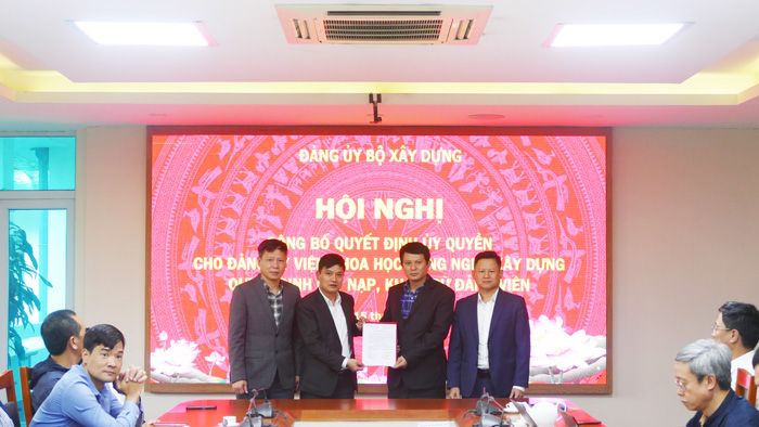 Hội nghị công bố quyết định uỷ quyền cho Đảng uỷ Viện Khoa học công nghệ xây dựng quyết định kết nạp, khai trừ đảng viên