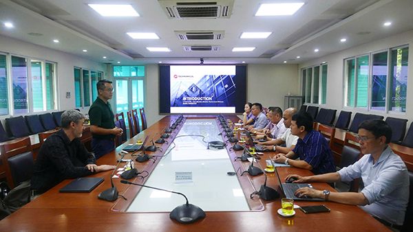 Viện trưởng Nguyễn Hồng Hải làm việc với Tập đoàn Technonicol (Nga)