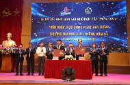 Viện Khoa học công nghệ xây dựng tham dự chương trình sơ kết thực hiện Nghị quyết số 57-NQ/TW và Nghị quyết số 71-NQ/TW và ký kết hợp tác chiến lược